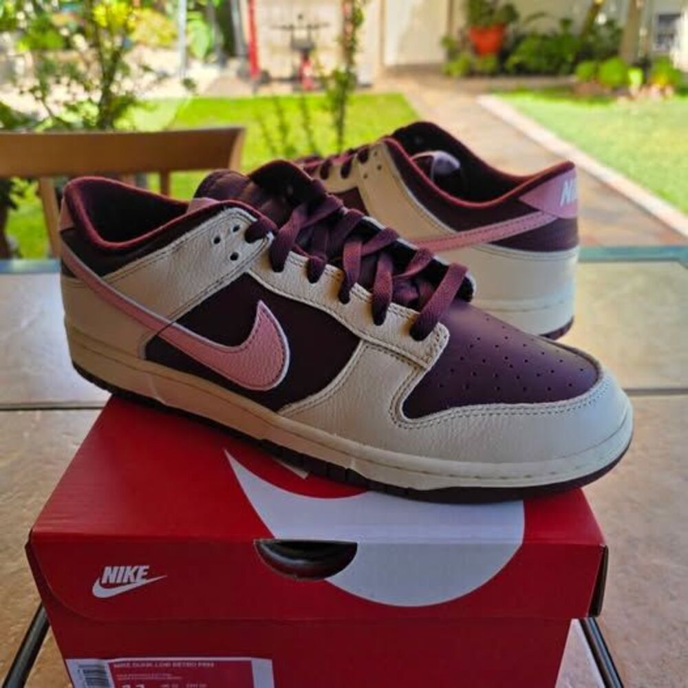 Nike Dunk Low Premium Valentines Day Size 11 DS